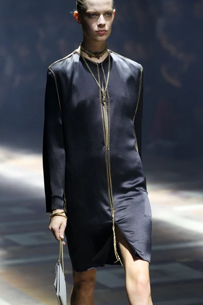 Look 23